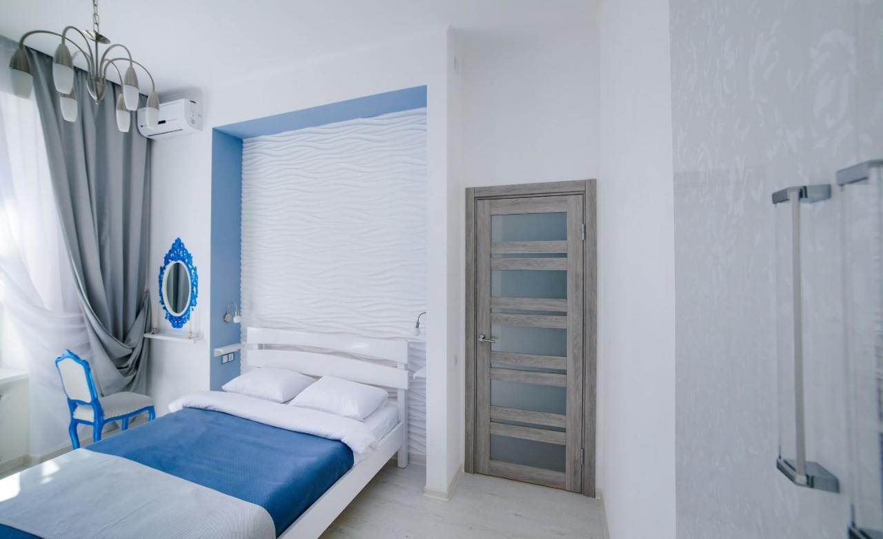 Modern Apartment In Old City Center Lviv Exteriör bild